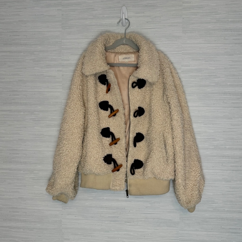 THE GREAT. Faux Shearling Toggle Jacket. Cream Size 0 (XS) - Picture 10 of 10